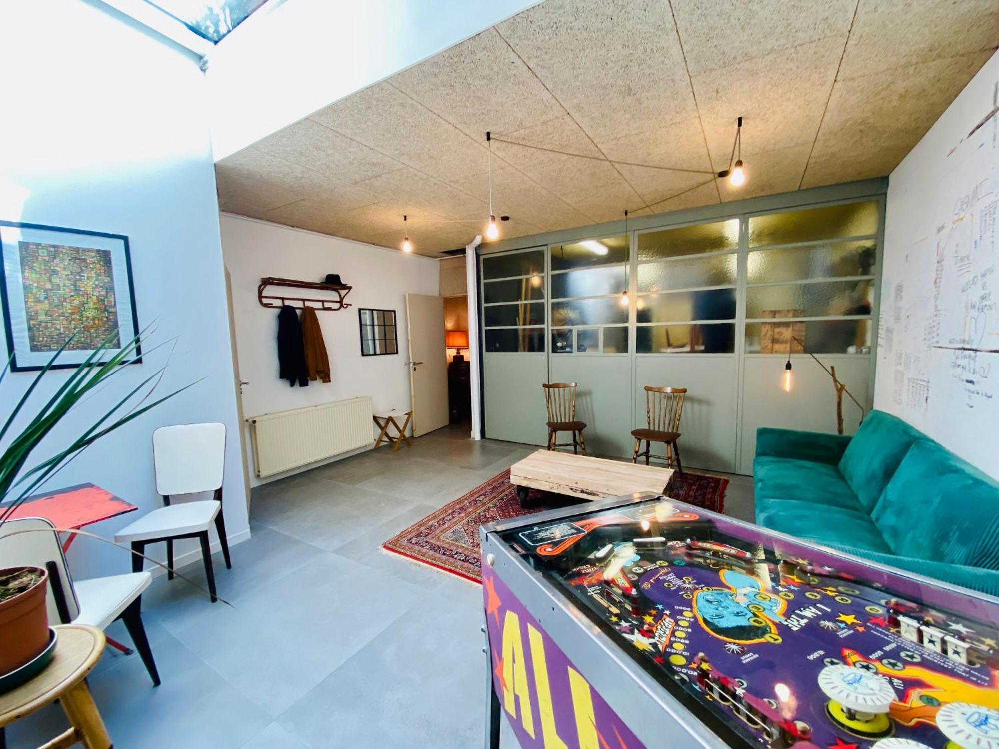 Oasis Urbaine - Spacieux Et Calme Avec Patio Lille Ngoại thất bức ảnh