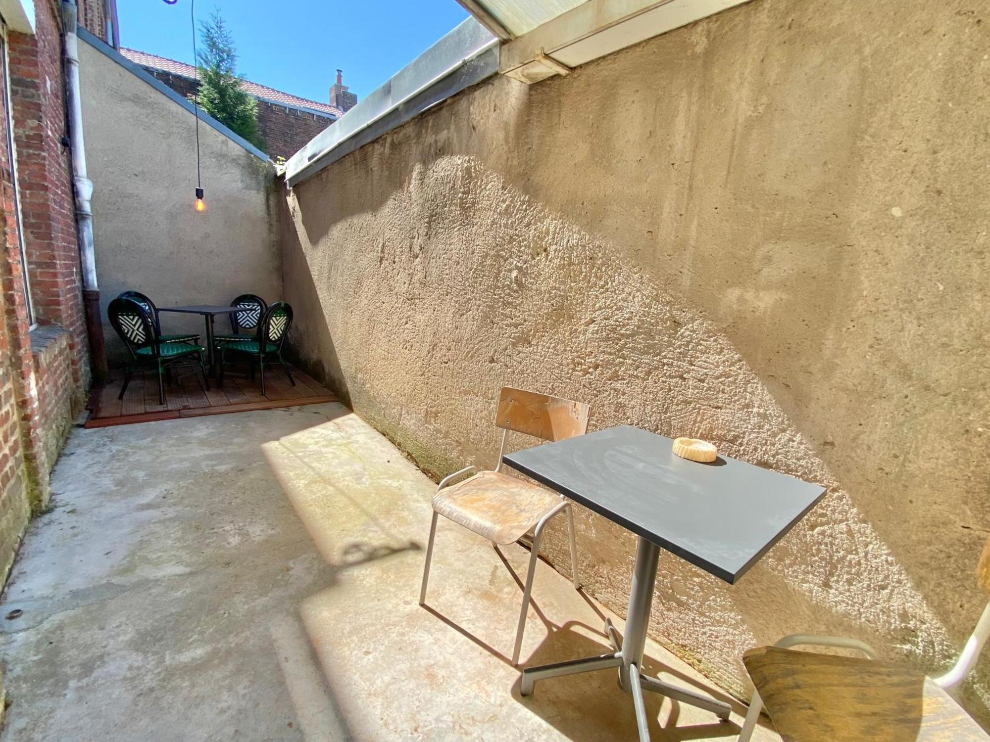 Oasis Urbaine - Spacieux Et Calme Avec Patio Lille Ngoại thất bức ảnh